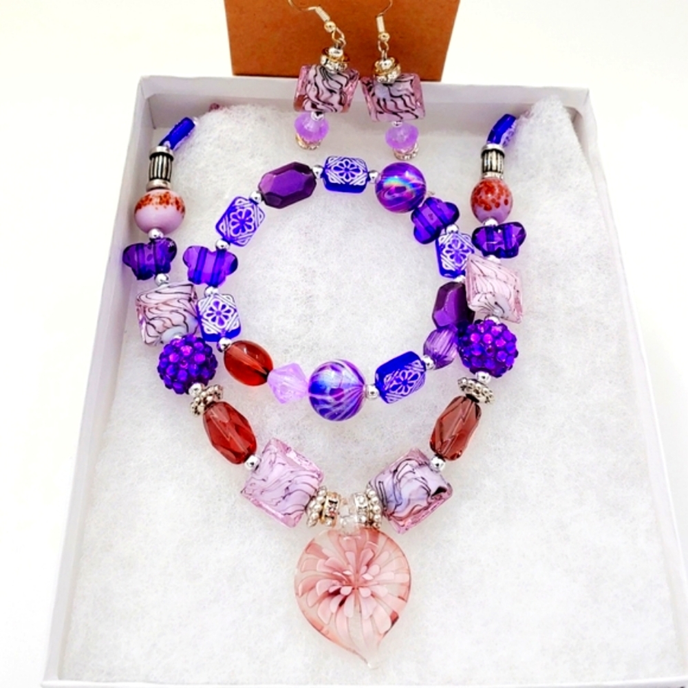 247NEB122 Handmade 3 Pc. Purple & Lavender Necklace Set